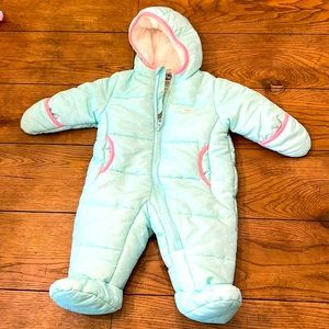 OshKosh Baby Girl Snowsuit, Size 6-9 mo